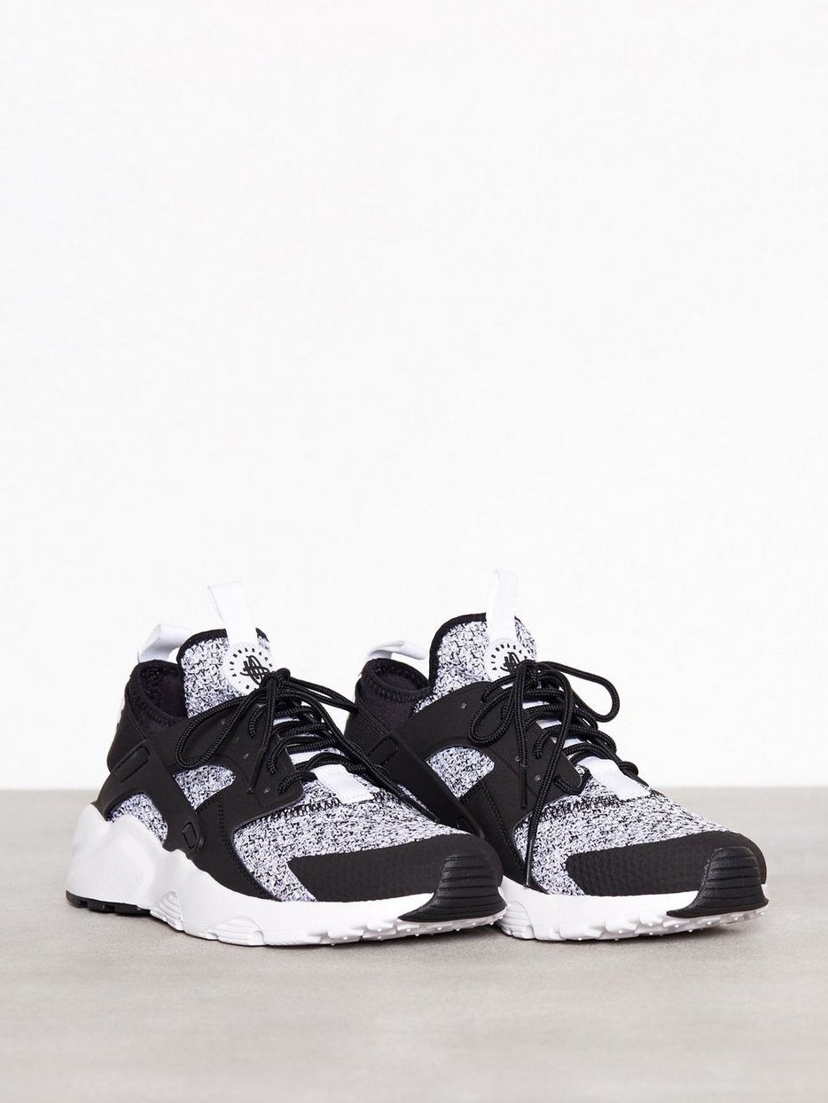 nike air huarache run ultra se nike air huarache run ultra se