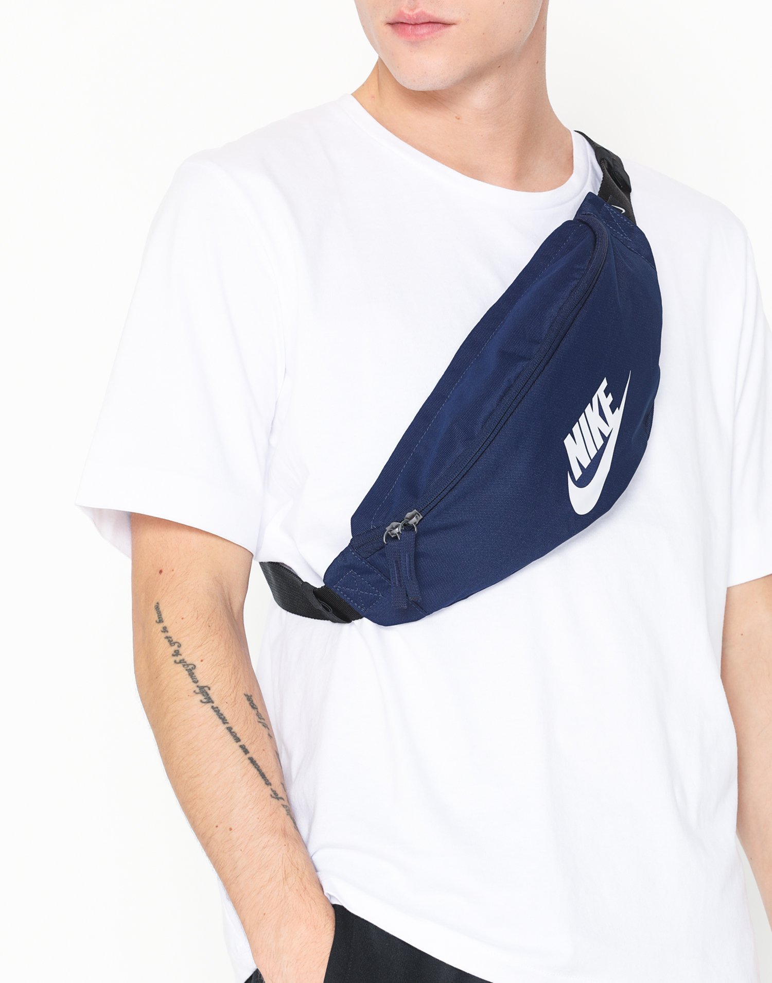 nike heritage hip pack