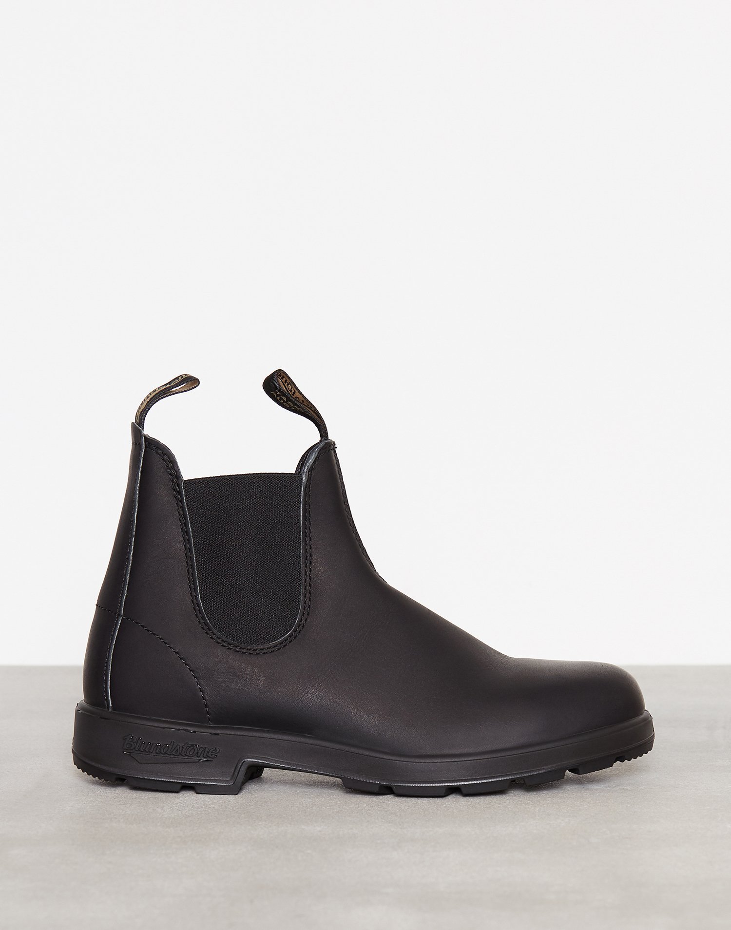 voltan black blundstone