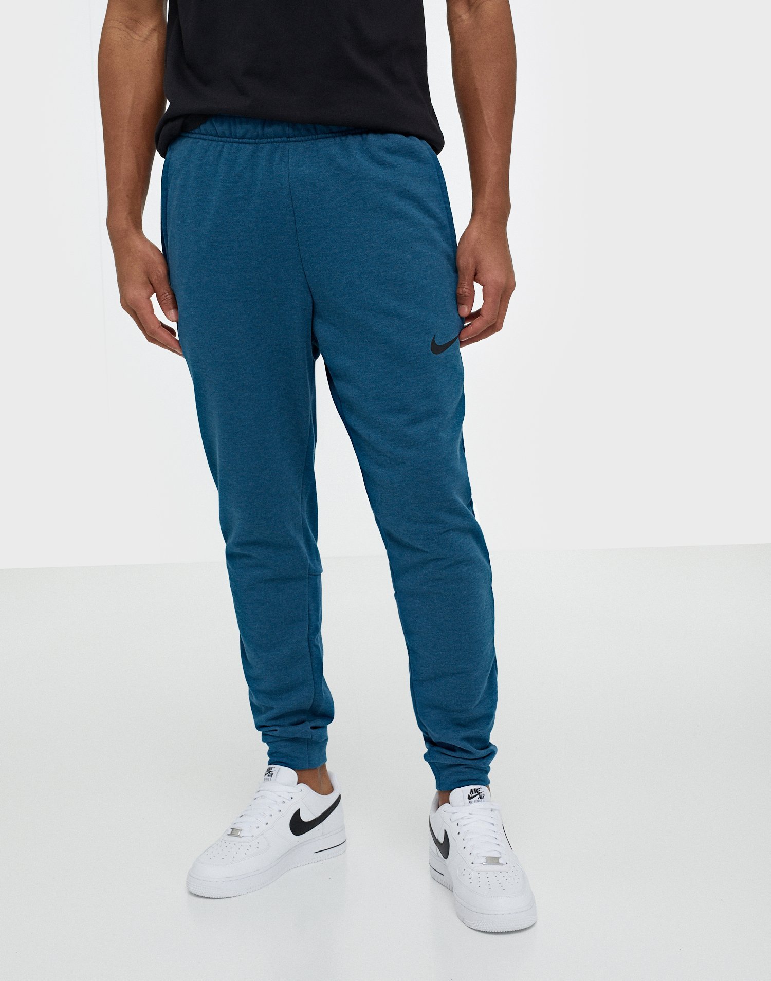 nike dry pant taper fleece